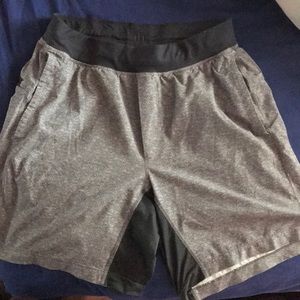 Lululemon men’s Large training shorts